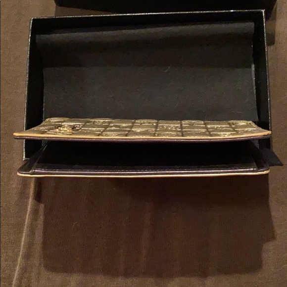 Chanel Wallet - Picture 7 of 10
